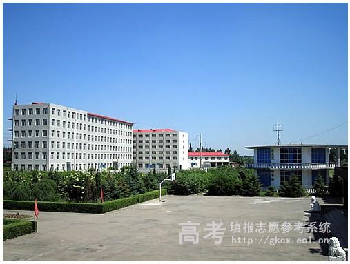 黑龙江工程学院昆仑旅游学院校园一角